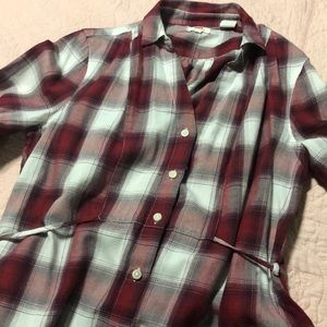 Red Long sleeve plaid shirt